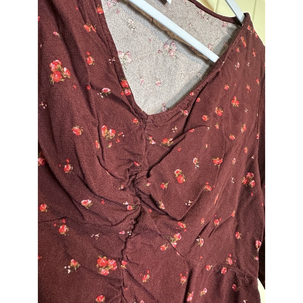 Old Navy Babydoll ruched rayon short sleeve burgundy floral blouse top sz XS - Picture 3 of 7